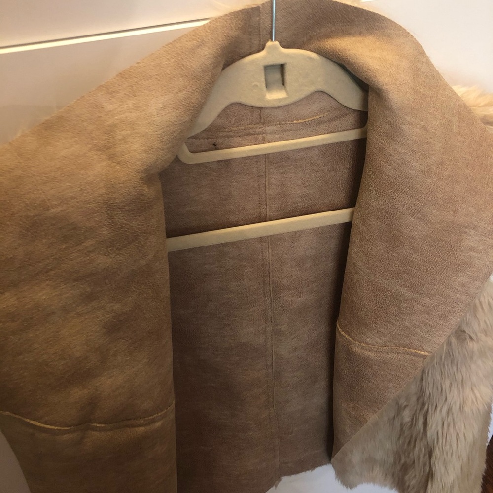 Vest - Large - Picture 3 of 3